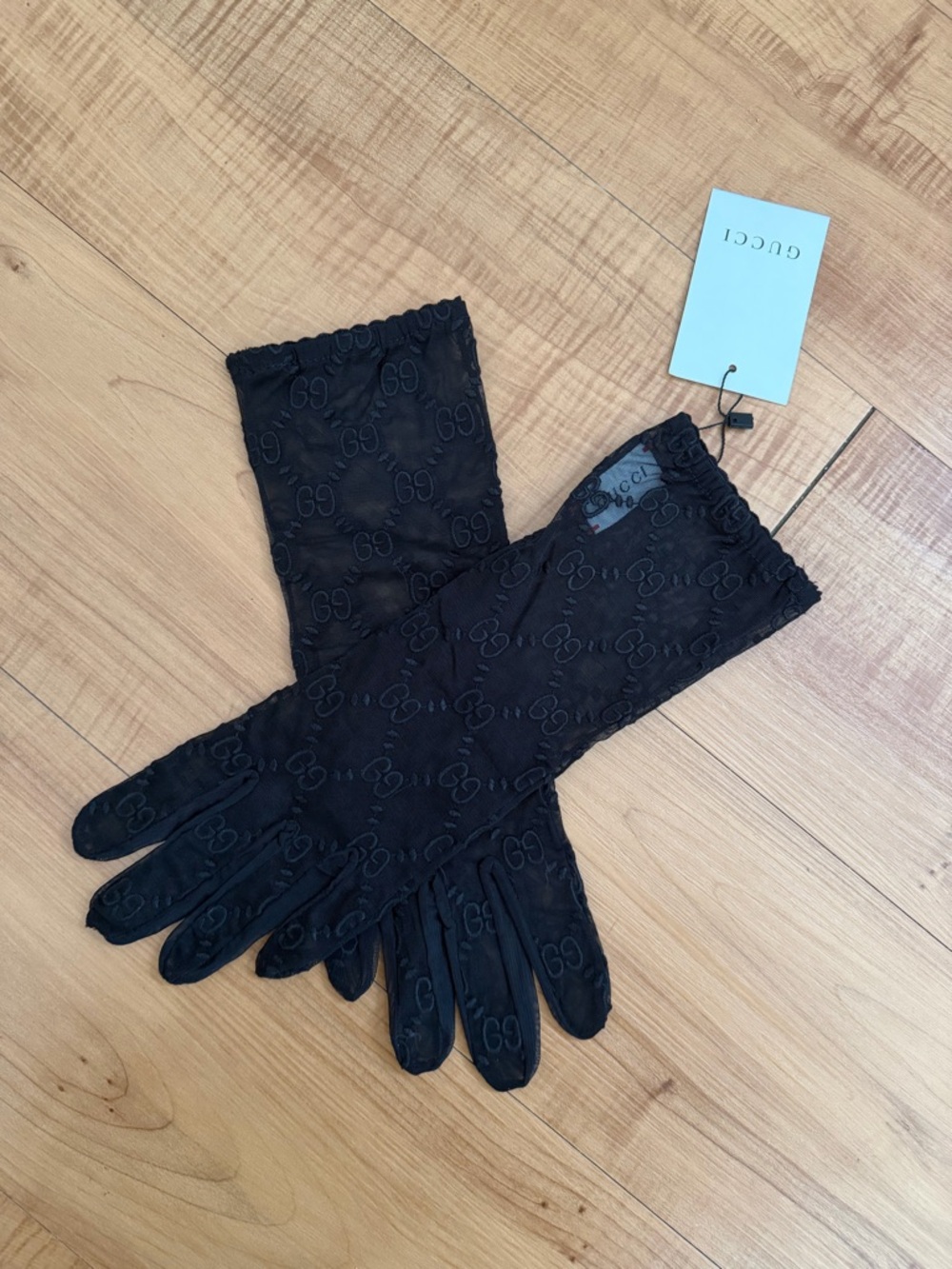 Luxury Embroidered GG Monogram Sheer Mesh Lace Gloves in Black โ๏ธlast pairโ๏ธ